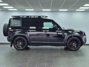 Used Land Rover Defender 2023 for sale - 79475026: Photo