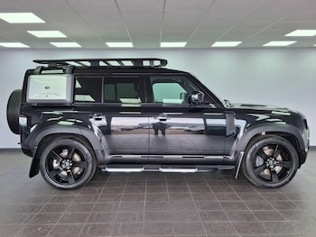 Used Land Rover Defender 110 2023 for sale - 78316871: Photo
