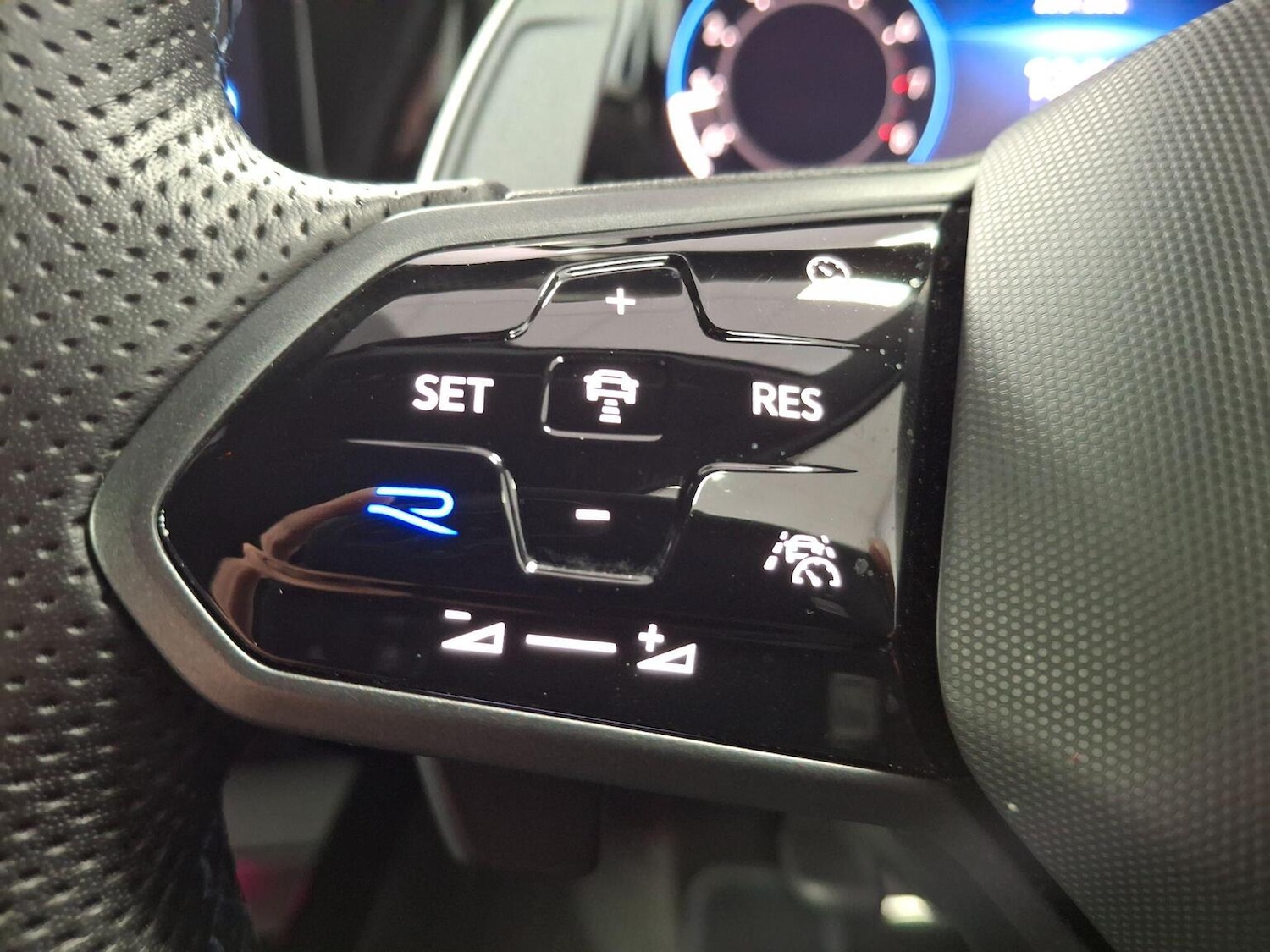 Used Volkswagen Golf 2023 for sale - 77303614: Photo 8