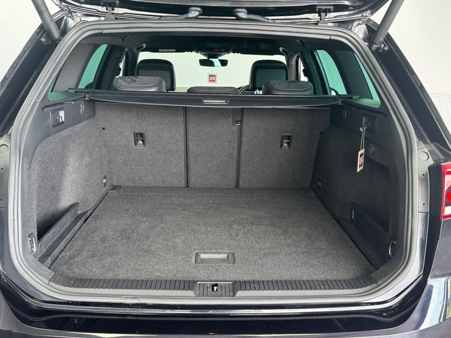 Used Volkswagen Passat 2020 for sale - 76769270: Photo 31