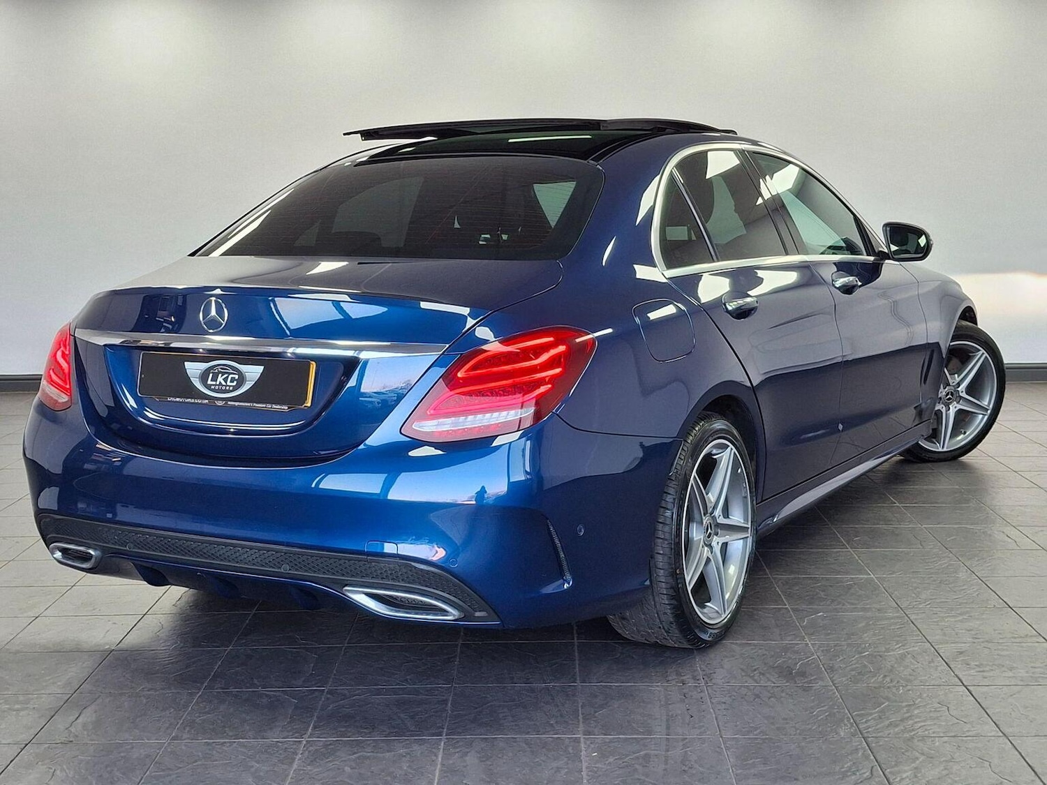 Used Mercedes-Benz C Class 2017 for sale - 77807234: Photo 14