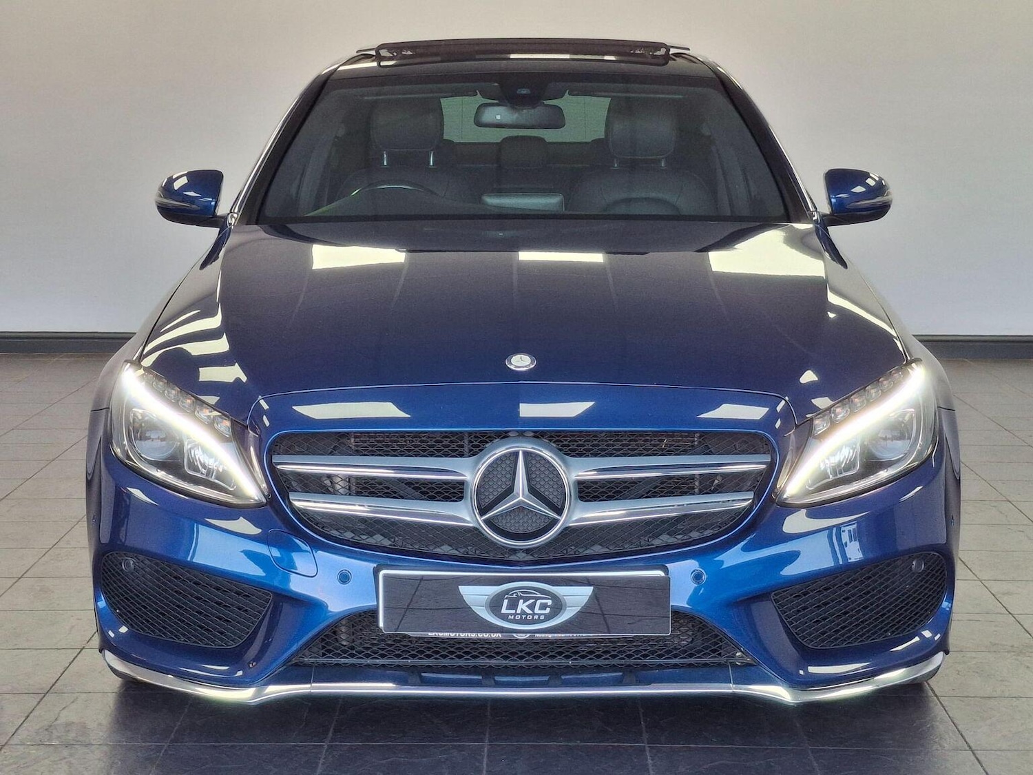 Used Mercedes-Benz C Class 2017 for sale - 77807234: Photo 3