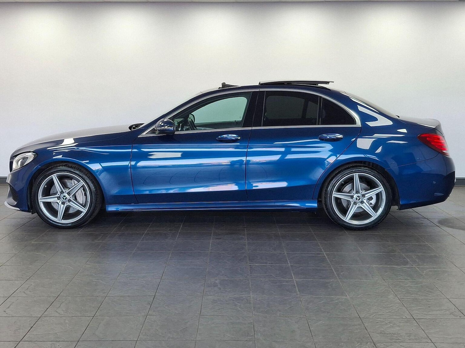 Used Mercedes-Benz C Class 2017 for sale - 77807234: Photo 35