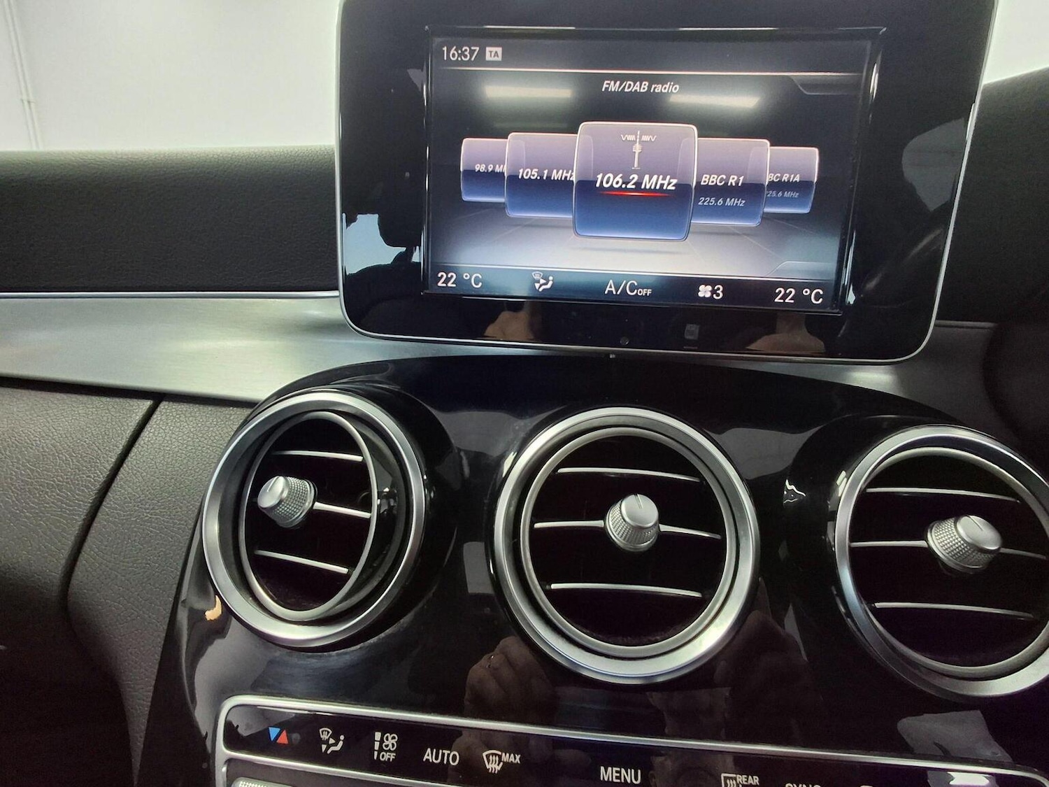 Used Mercedes-Benz C Class 2017 for sale - 77807234: Photo 63