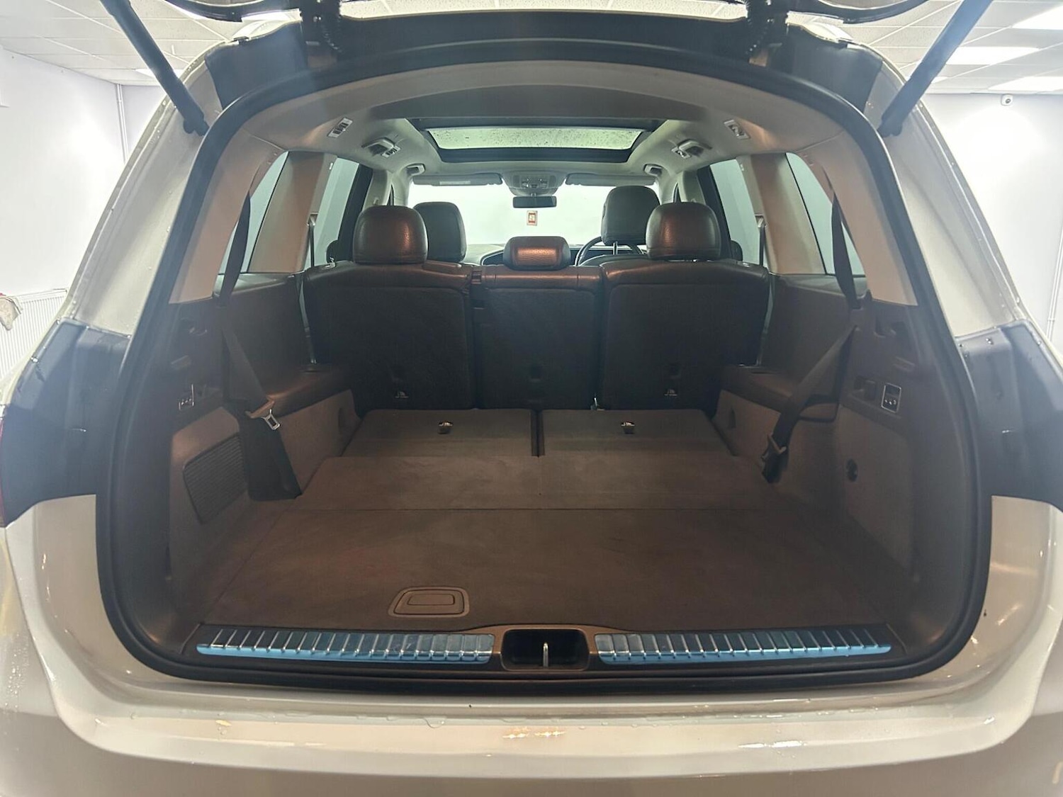 Used Mercedes-Benz GLS 2020 for sale - 76897016: Photo 31