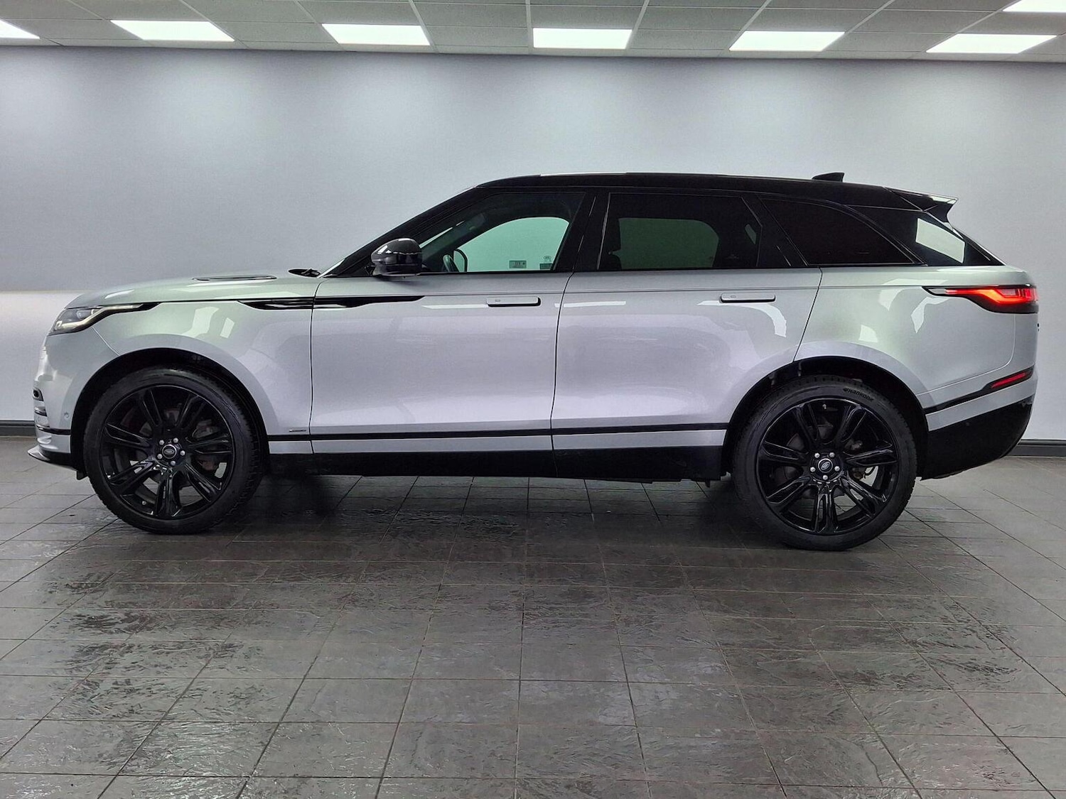Used Land Rover Range Rover Velar 2019 for sale - 77707189: Photo 11