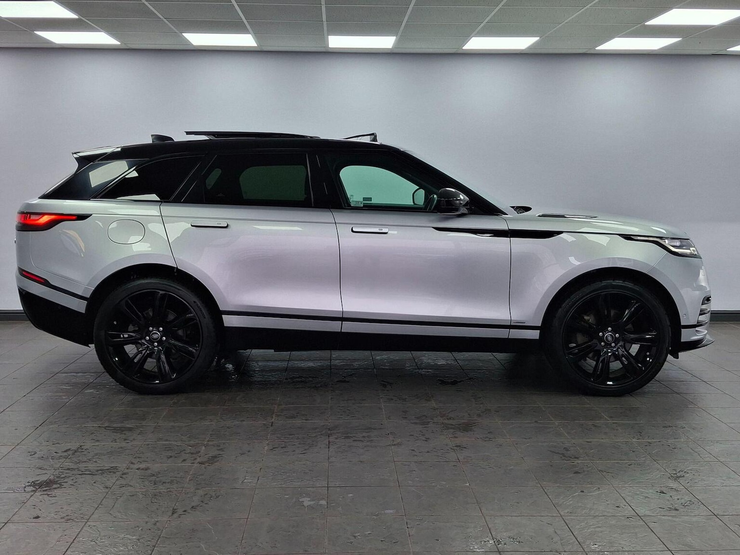 Used Land Rover Range Rover Velar 2019 for sale - 77707189: Photo 15