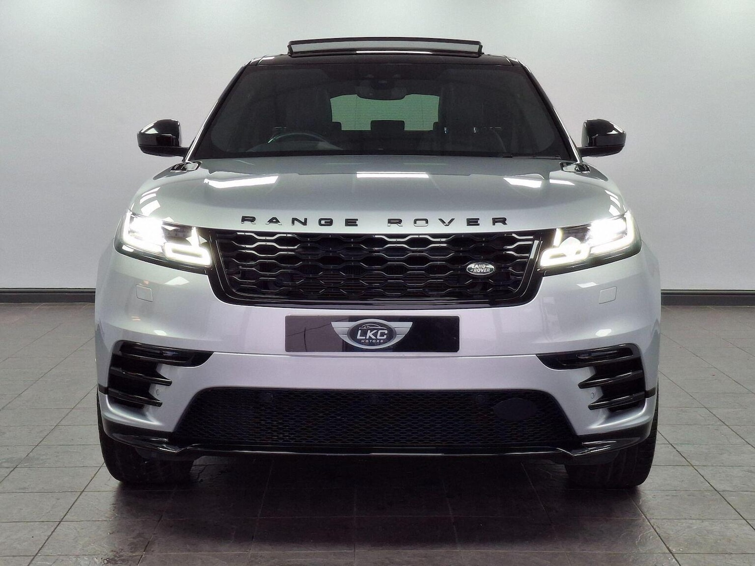 Used Land Rover Range Rover Velar 2019 for sale - 77707189: Photo 3