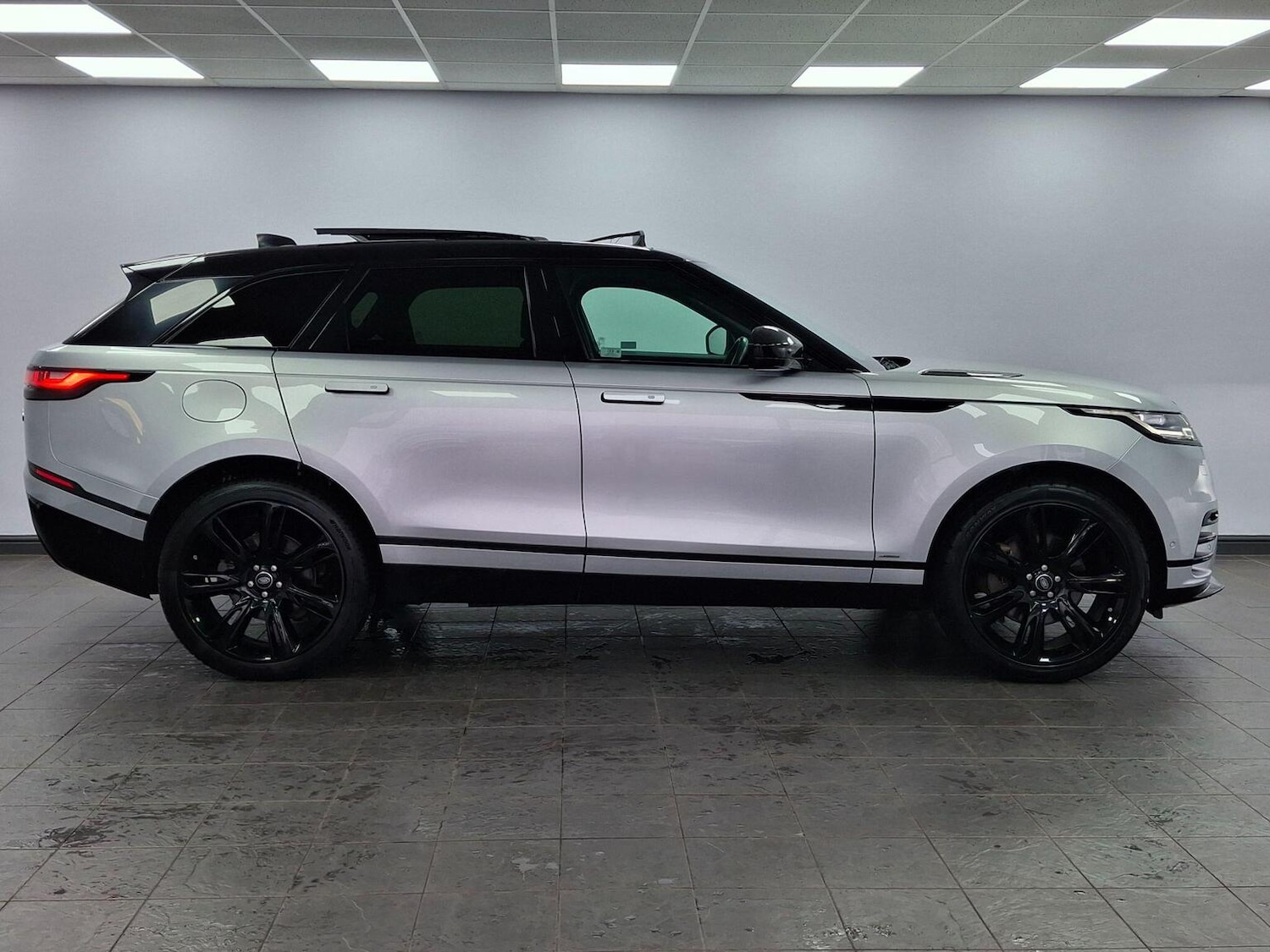 Used Land Rover Range Rover Velar 2019 for sale - 77707189: Photo 65
