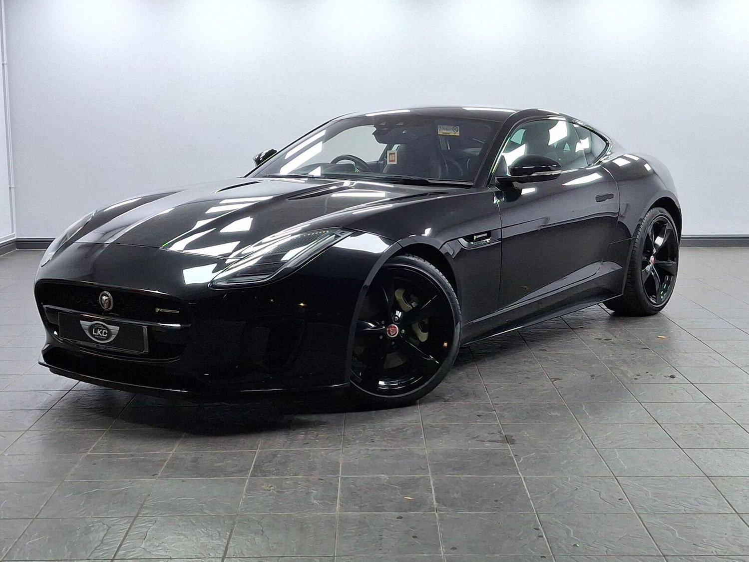 Used Jaguar F-Type 2018 for sale - 76560050: Photo 1