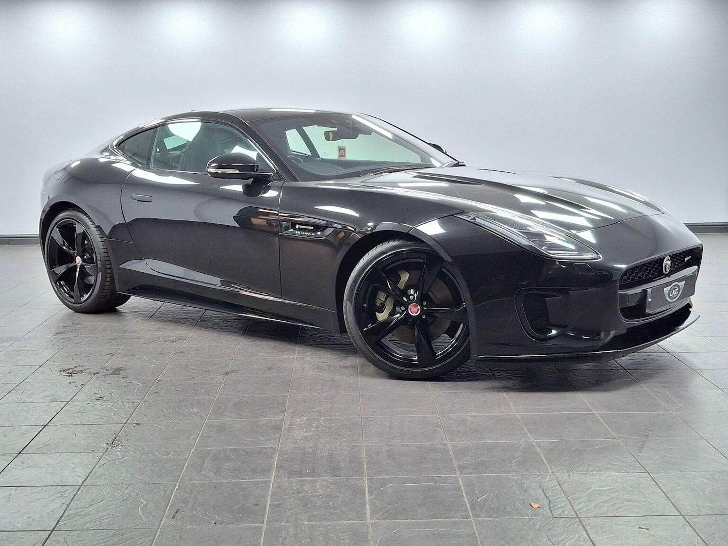 Used Jaguar F-Type 2018 for sale - 76560050: Photo 41