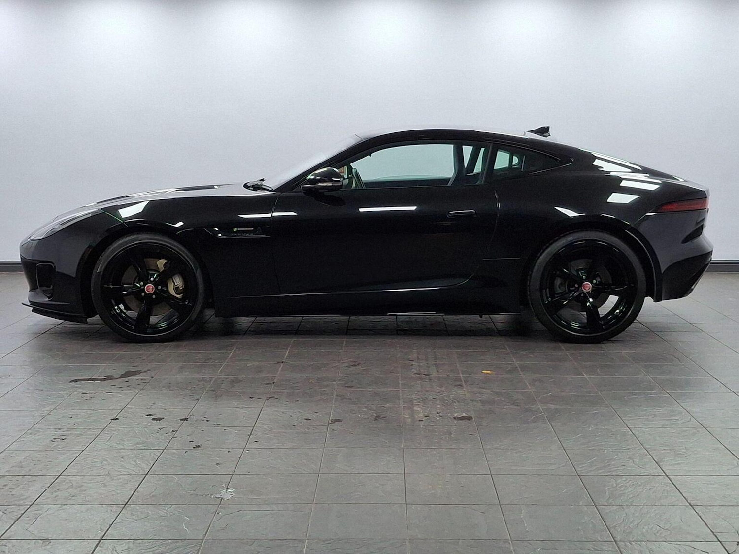 Used Jaguar F-Type 2018 for sale - 76560050: Photo 51