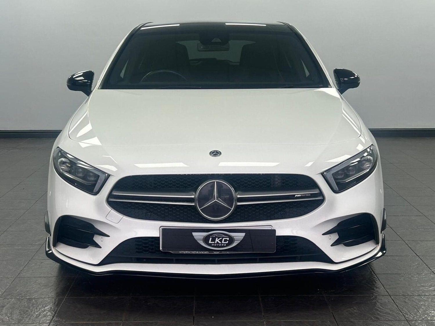 Used Mercedes-Benz A-Class 2019 for sale - 77535992: Photo 2