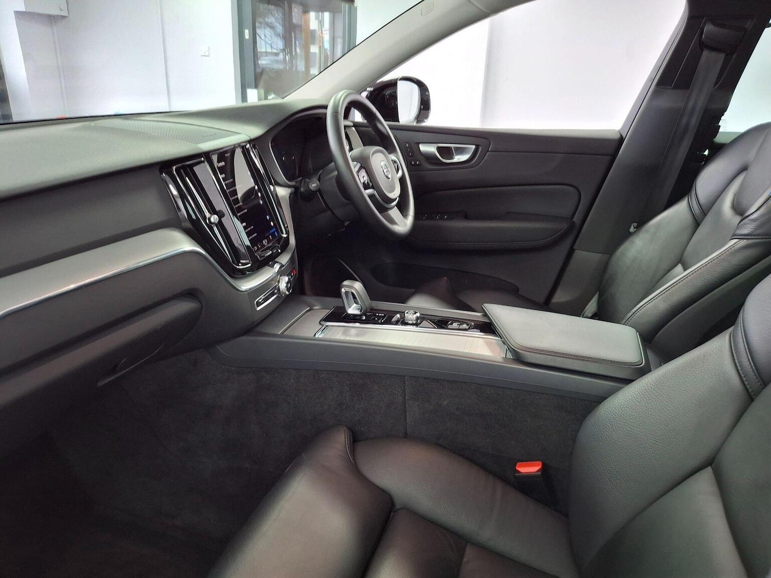 Used Volvo XC60 2023 for sale - 76769868: Photo 21