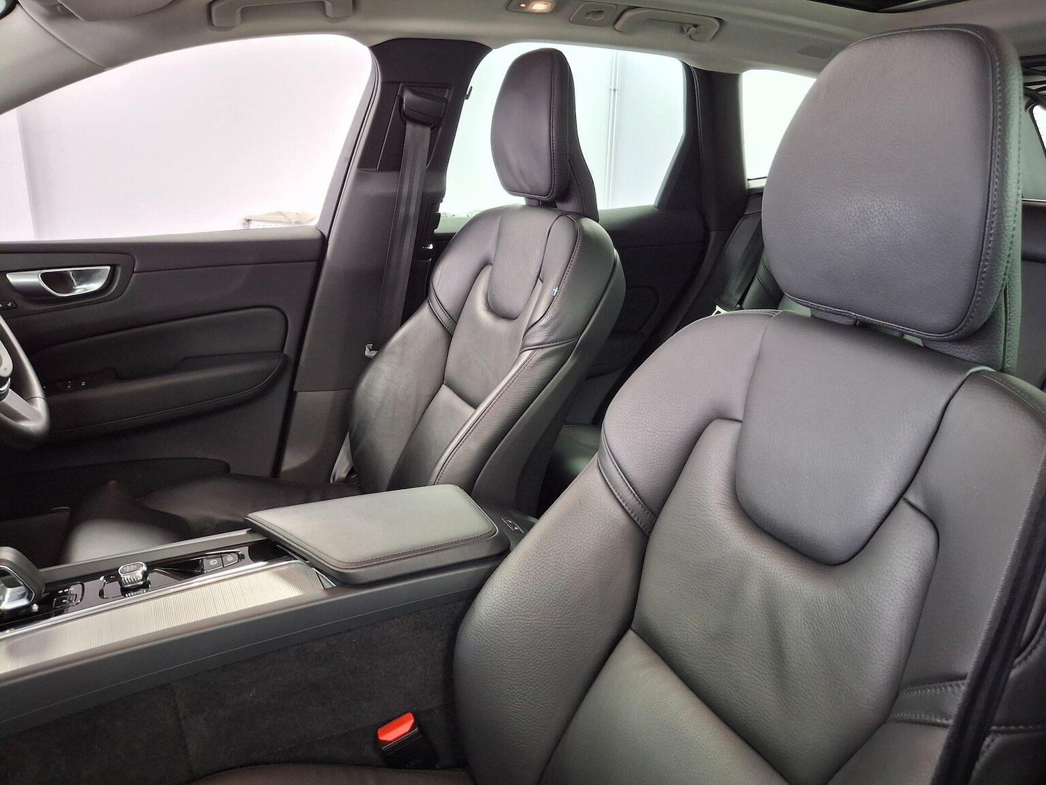 Used Volvo XC60 2023 for sale - 76769868: Photo 22