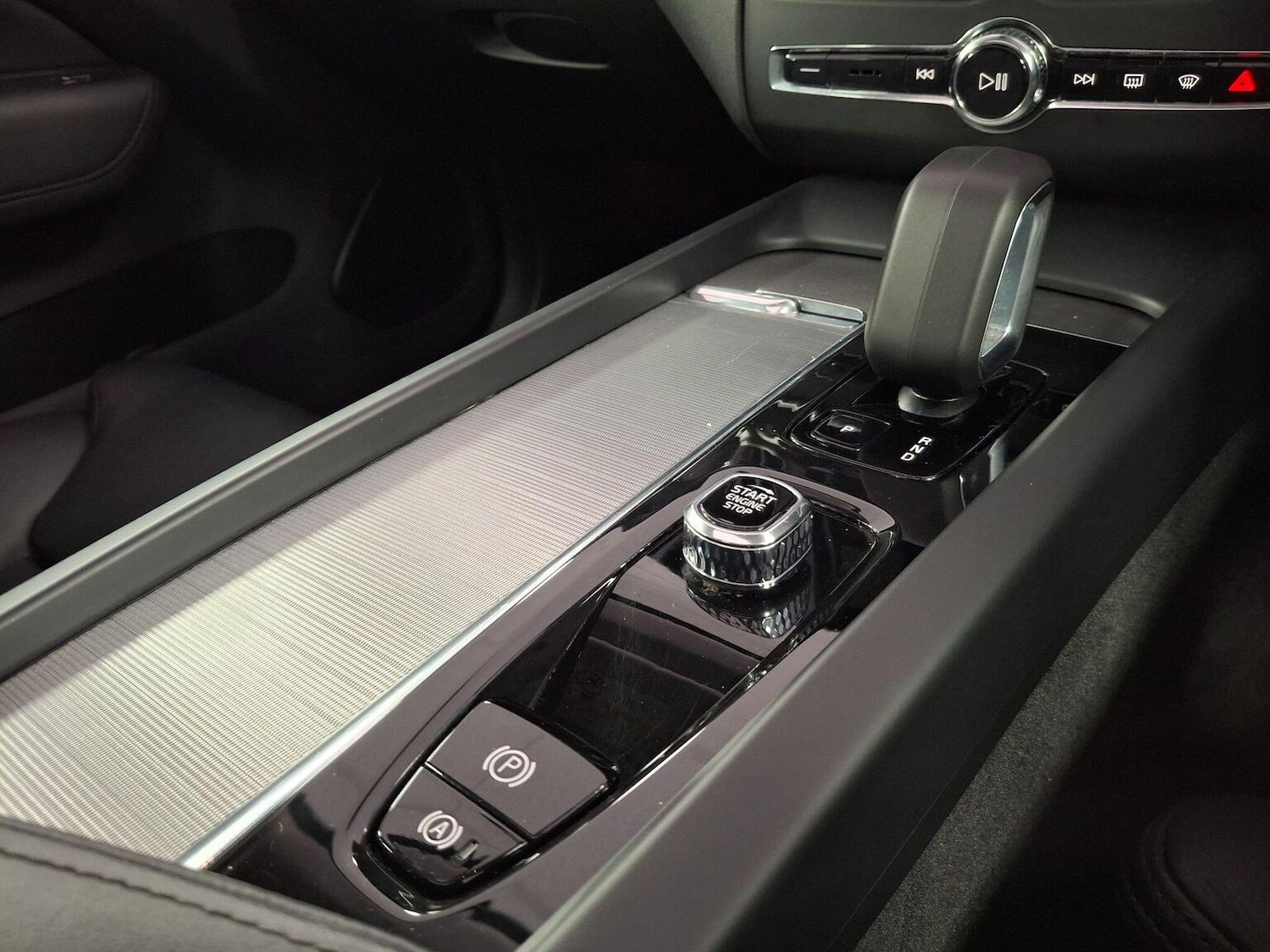 Used Volvo XC60 2023 for sale - 76769868: Photo 25