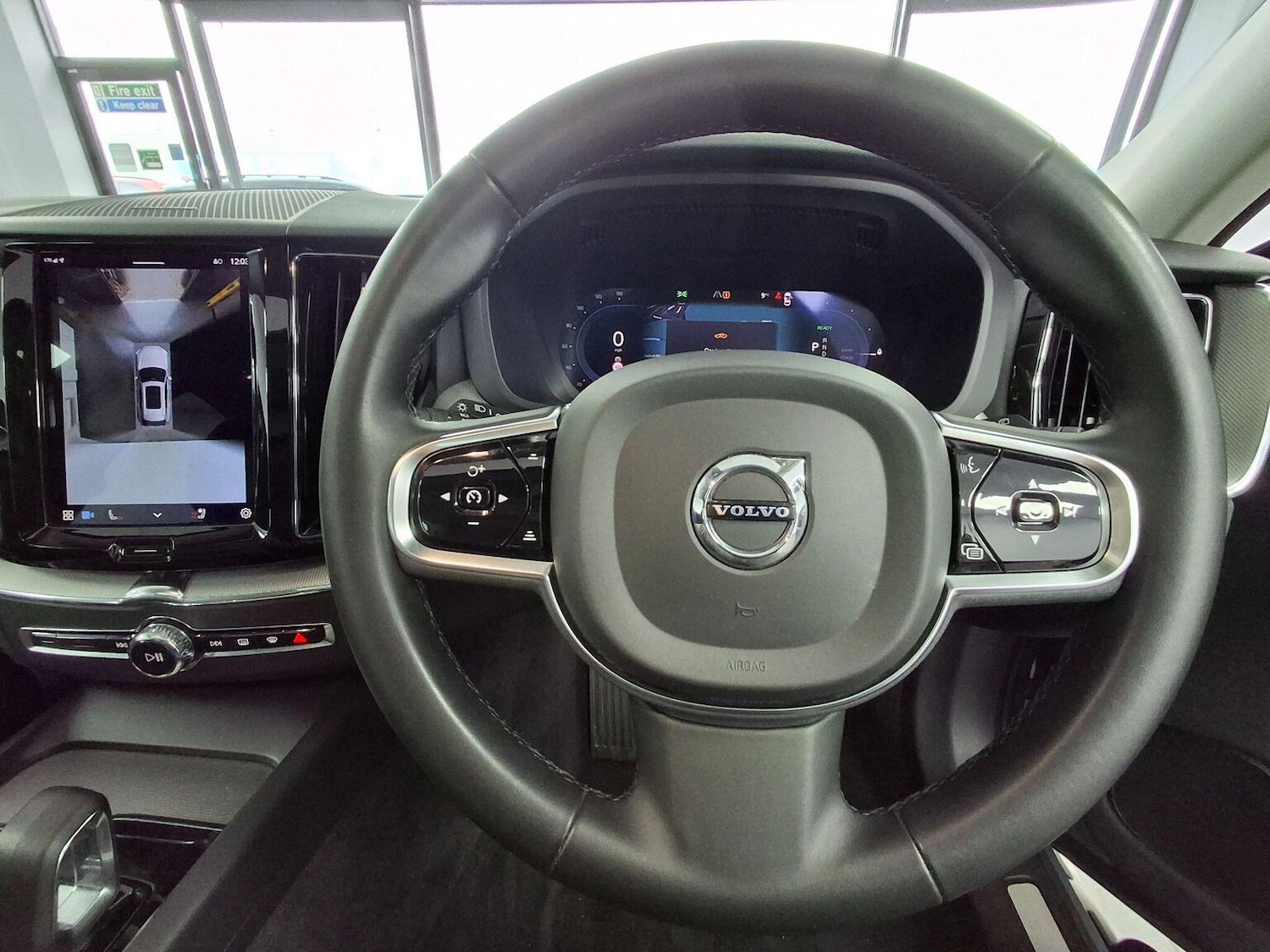 Used Volvo XC60 2023 for sale - 76769868: Photo 26