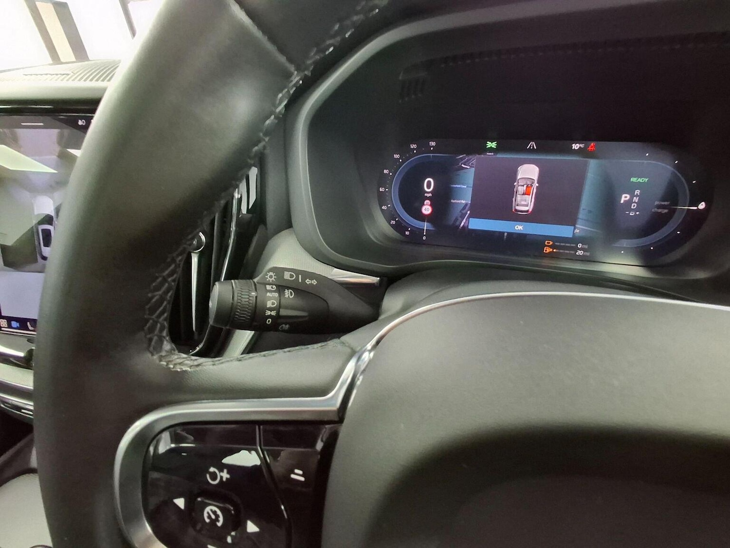 Used Volvo XC60 2023 for sale - 76769868: Photo 28