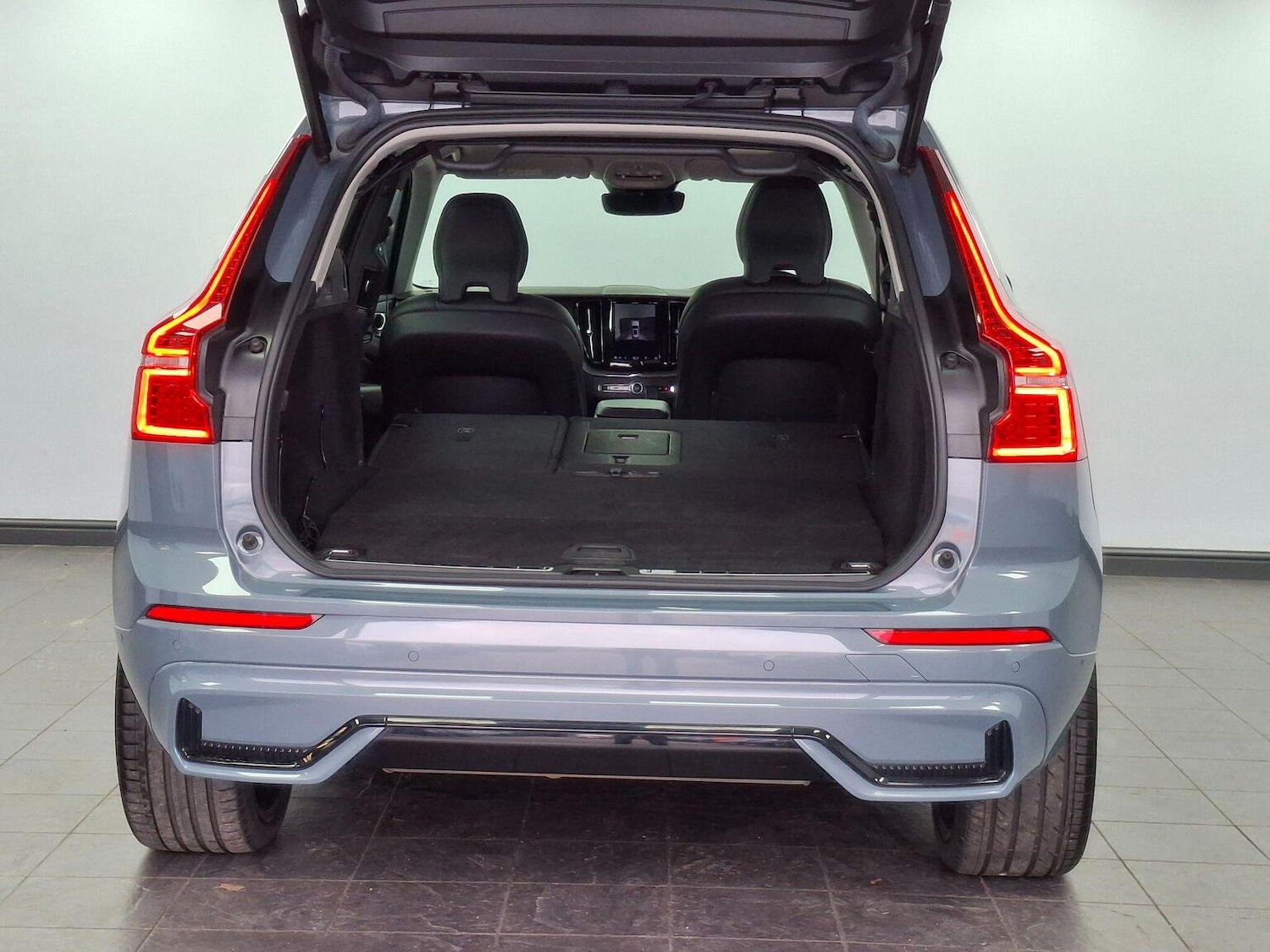 Used Volvo XC60 2023 for sale - 76769868: Photo 31