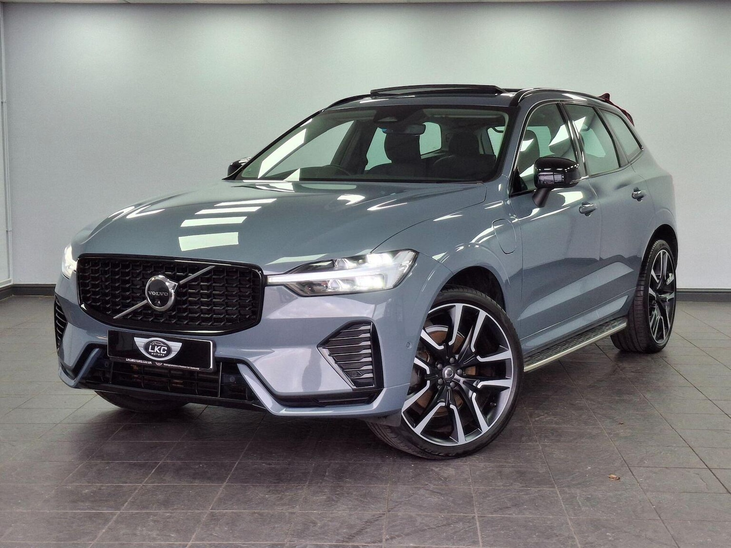 Used Volvo XC60 2023 for sale - 76769868: Photo 42