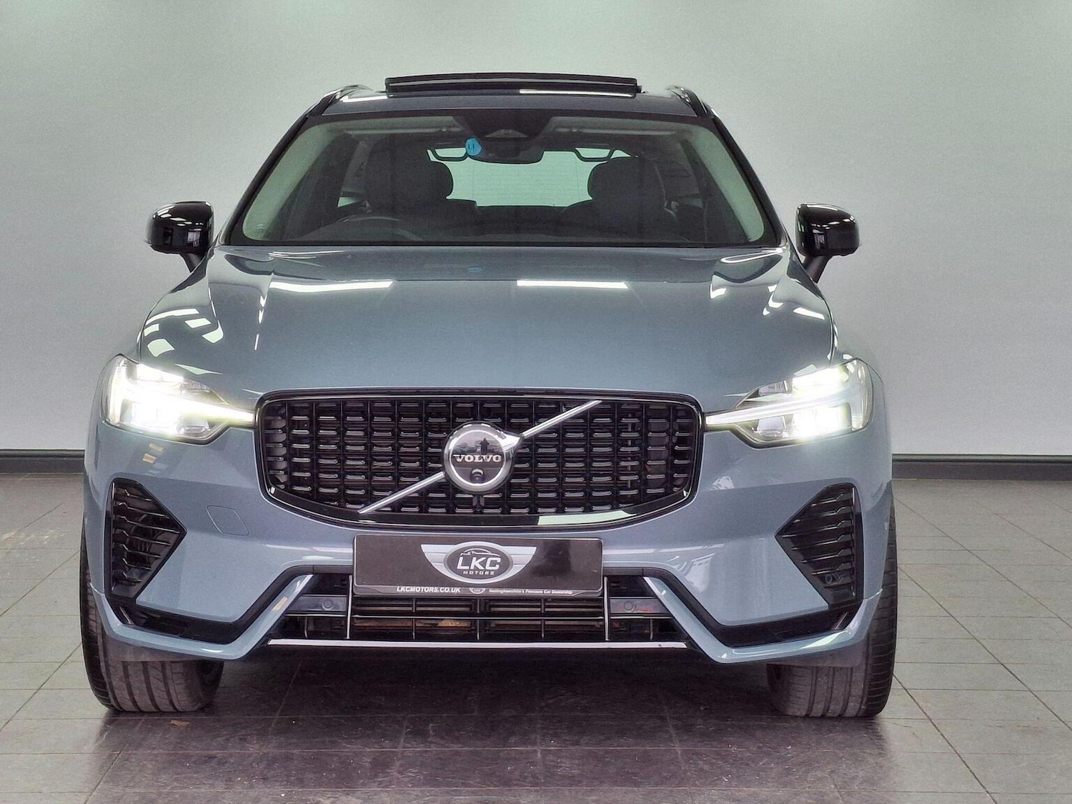 Used Volvo XC60 2023 for sale - 76769868: Photo 43