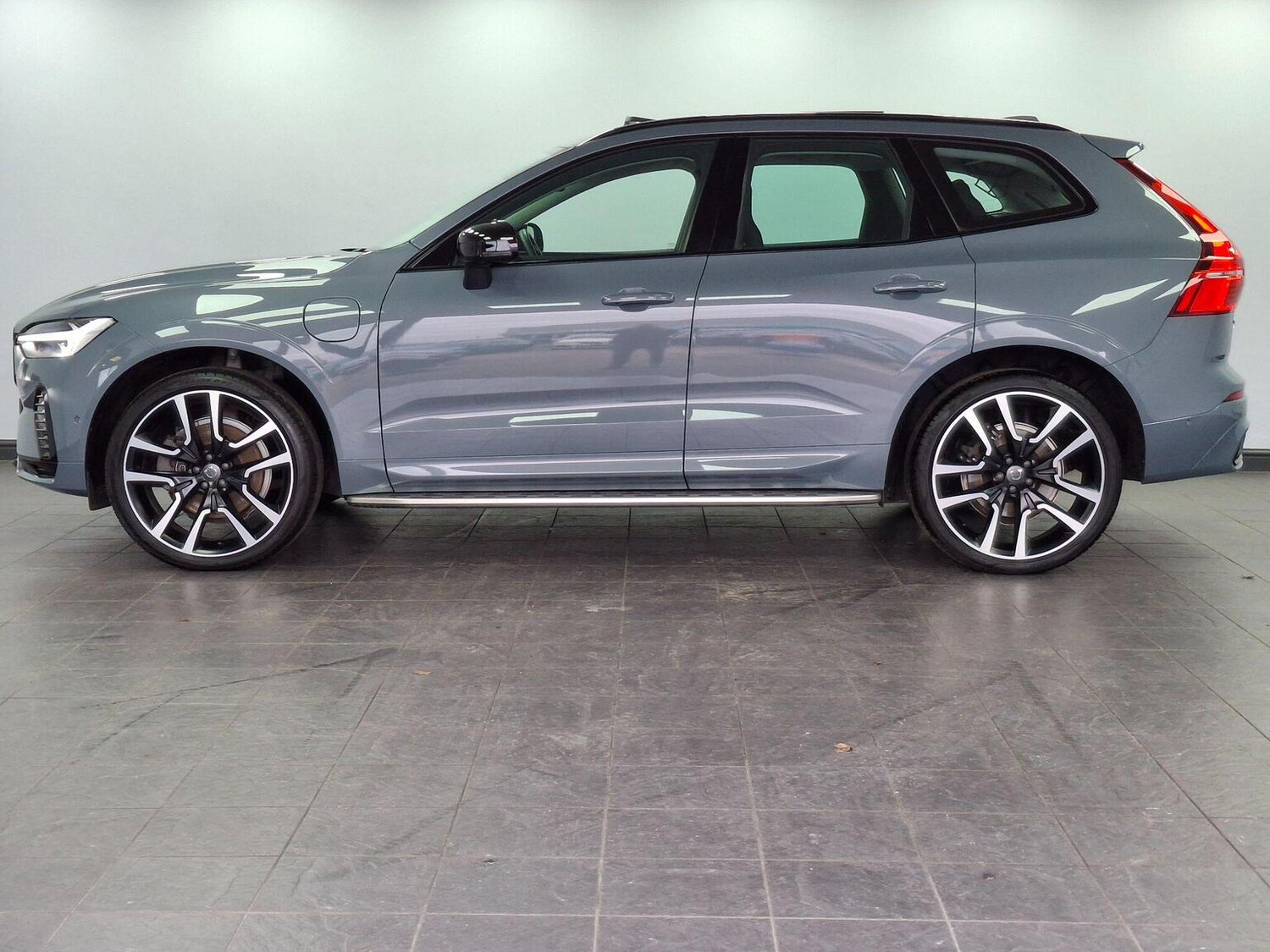 Used Volvo XC60 2023 for sale - 76769868: Photo 56