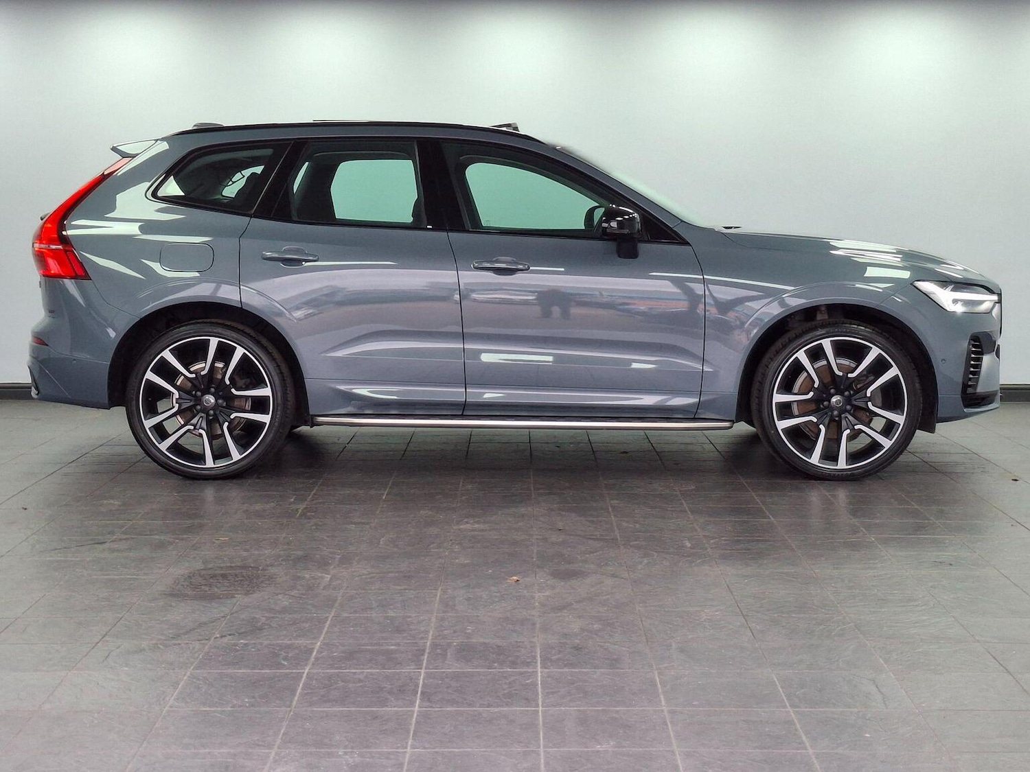 Used Volvo XC60 2023 for sale - 76769868: Photo 60