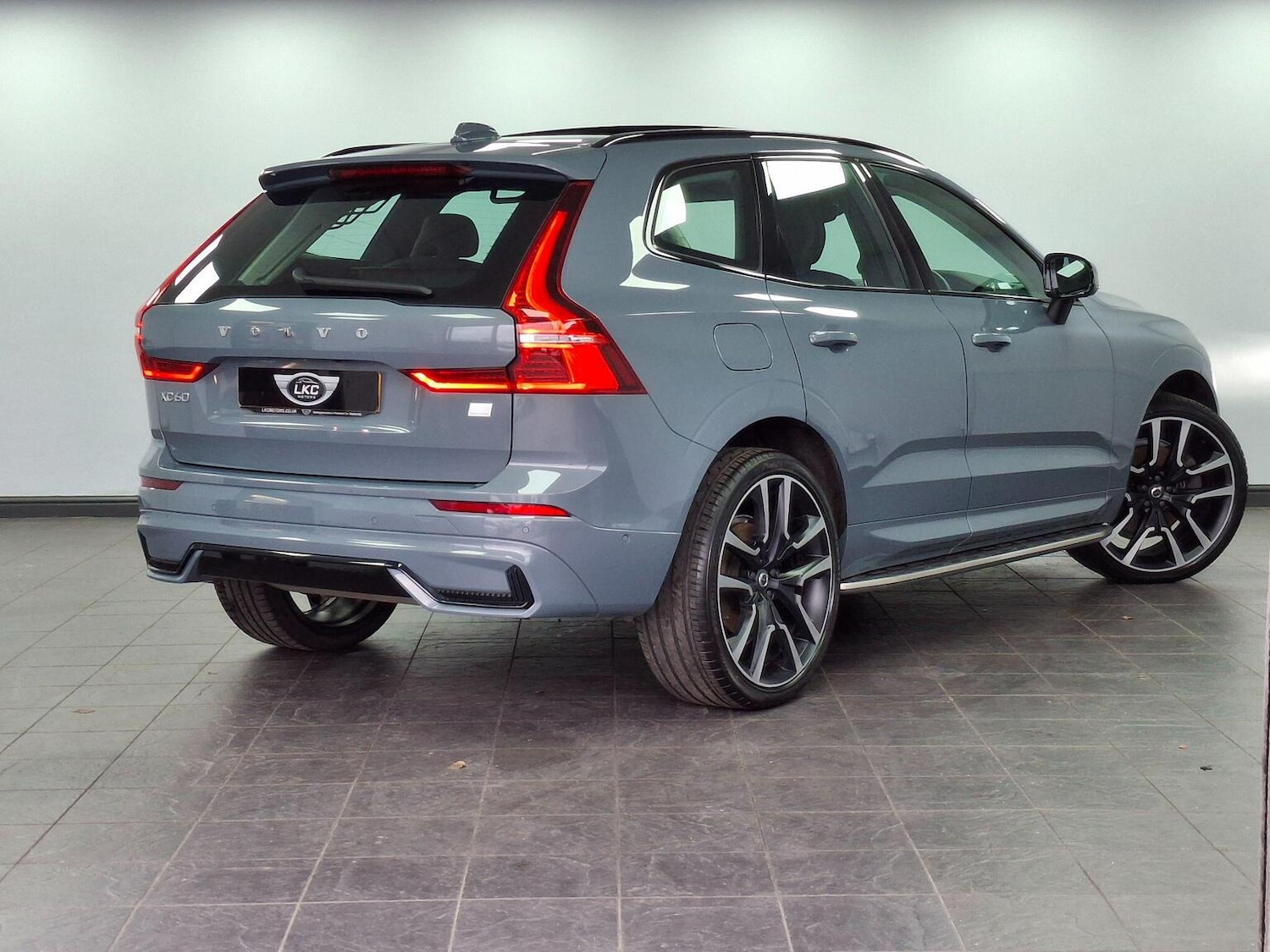 Used Volvo XC60 2023 for sale - 76769868: Photo 61