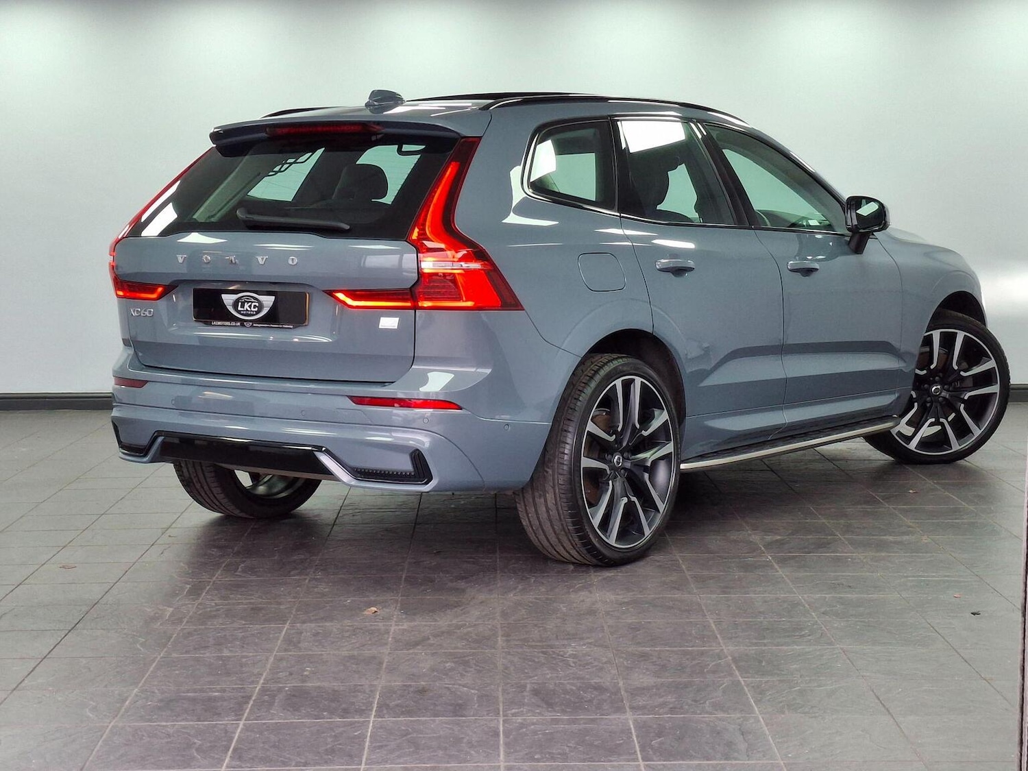 Used Volvo XC60 2023 for sale - 76769868: Photo 64