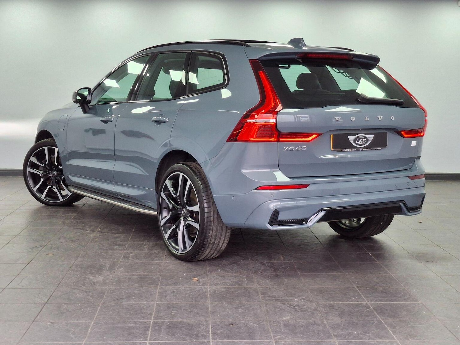 Used Volvo XC60 2023 for sale - 76769868: Photo 65