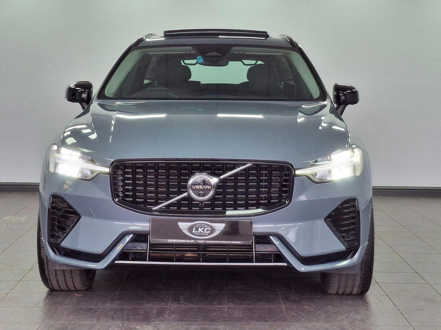 Used Volvo XC60 2023 for sale - 76769868: Photo 76