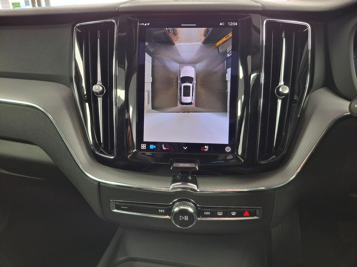 Used Volvo XC60 2023 for sale - 76769868: Photo 84