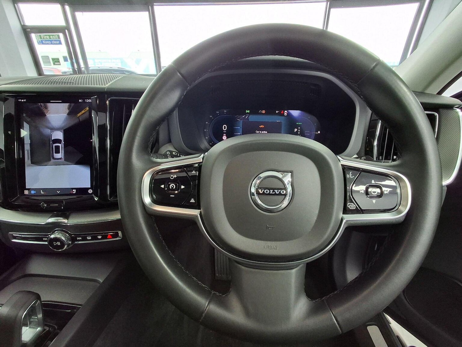 Used Volvo XC60 2023 for sale - 76769868: Photo 88