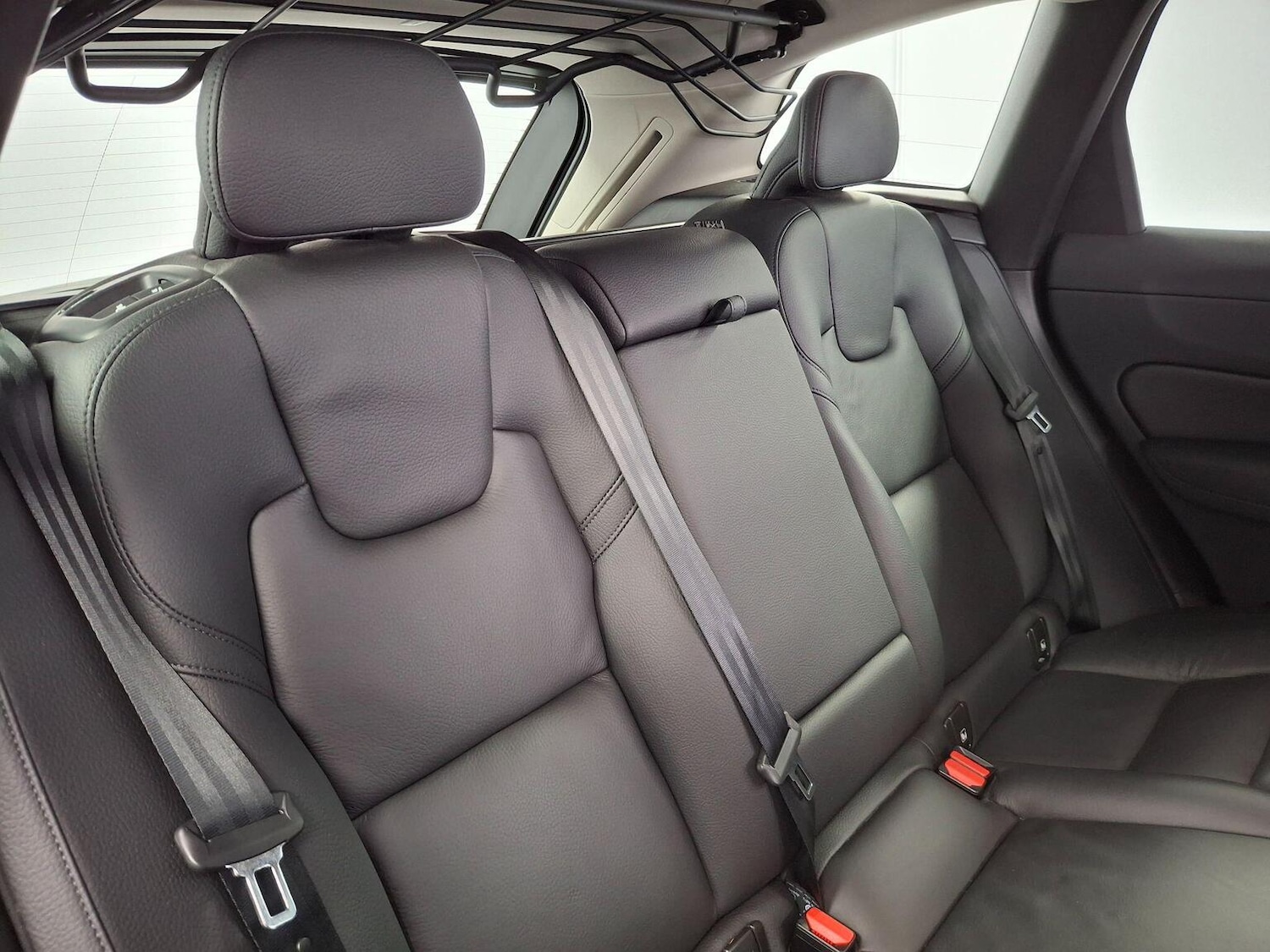 Used Volvo XC60 2023 for sale - 76769868: Photo 9