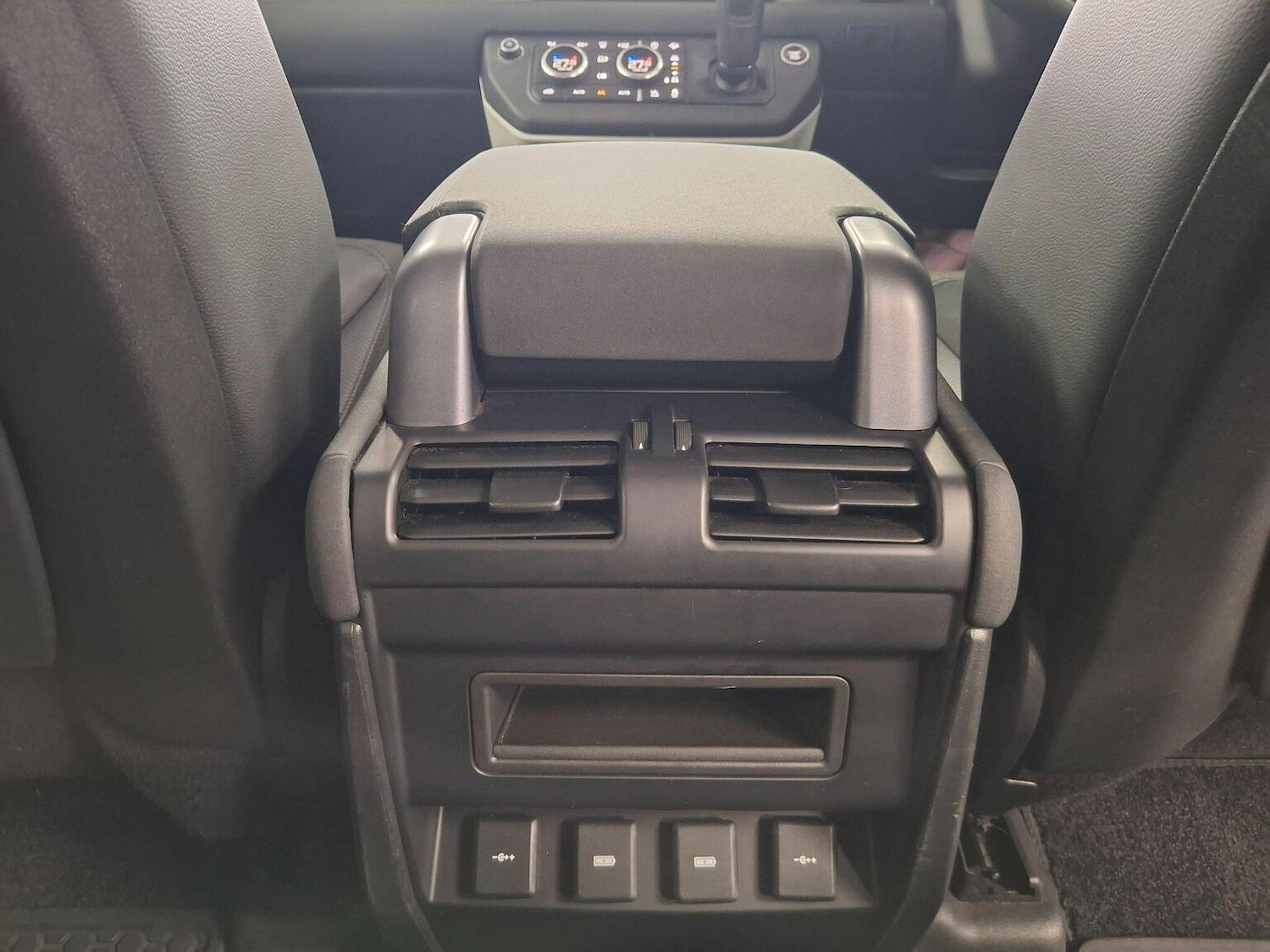 Used Land Rover Defender 2020 for sale - 77028018: Photo 64