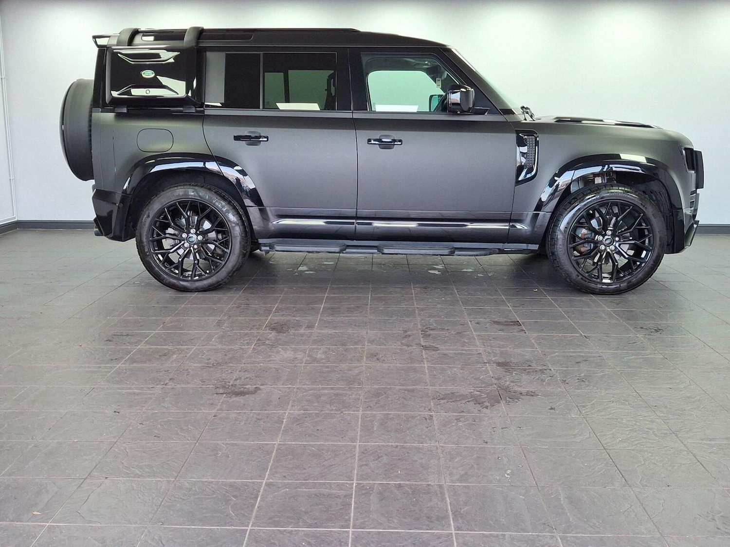 Used Land Rover Defender 2020 for sale - 77028018: Photo 80