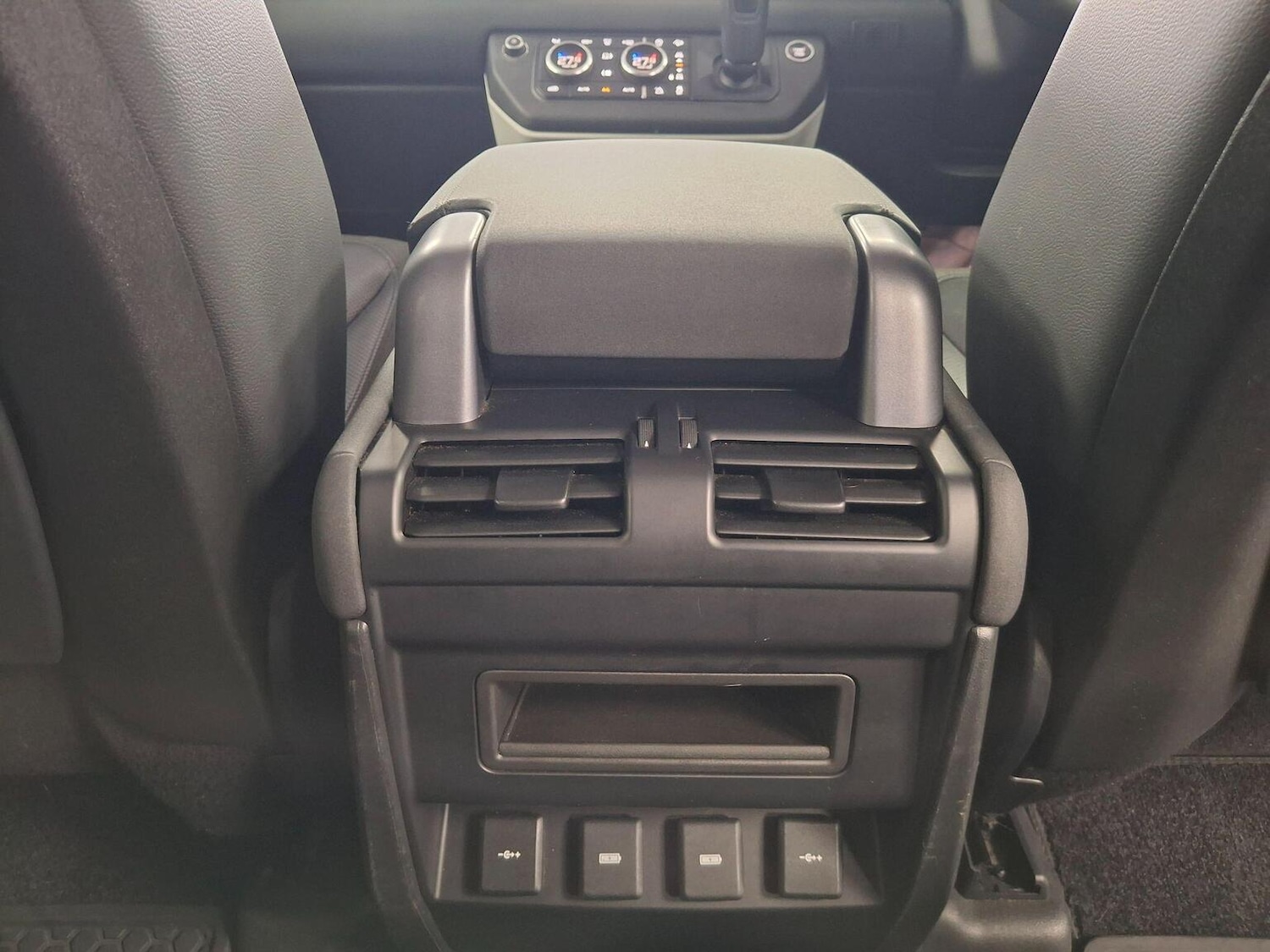 Used Land Rover Defender 2020 for sale - 77028018: Photo 84