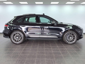 Used Porsche Macan 2023 for sale - 78526436: Photo