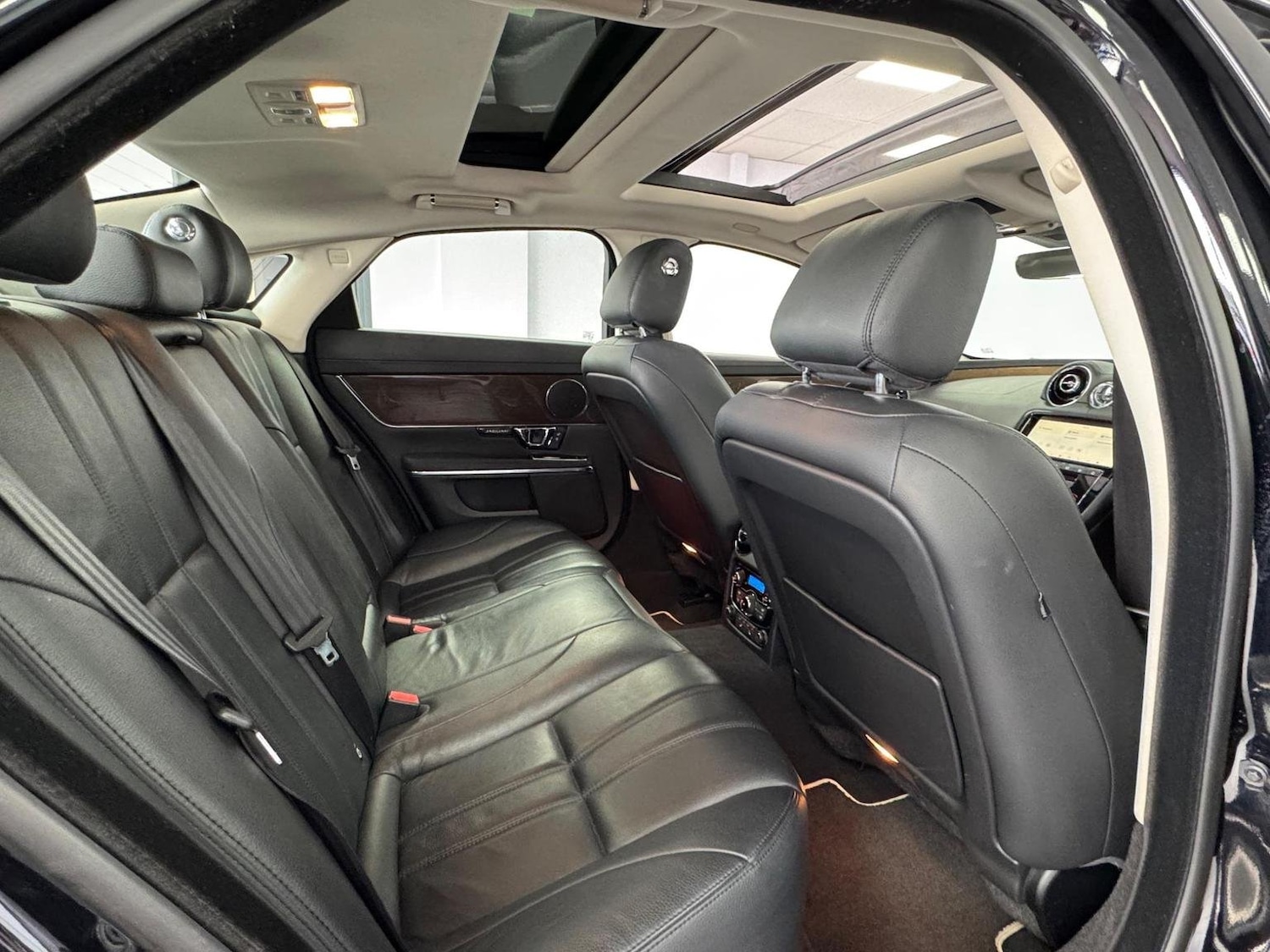 Used Jaguar XJ 2017 for sale - 76794589: Photo 13