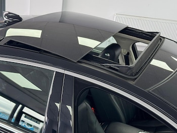 Used Jaguar XJ 2017 for sale - 76794589: Photo