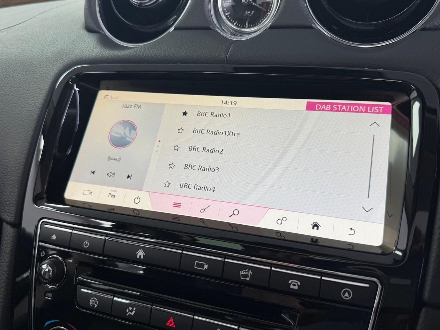 Used Jaguar XJ 2017 for sale - 76794589: Photo 9