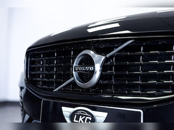 Used Volvo V60 2021 for sale - 75962620: Photo