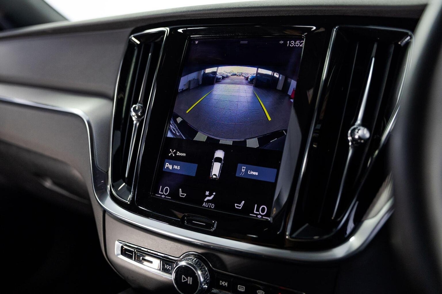 Used Volvo V60 2021 for sale - 75962620: Photo 50