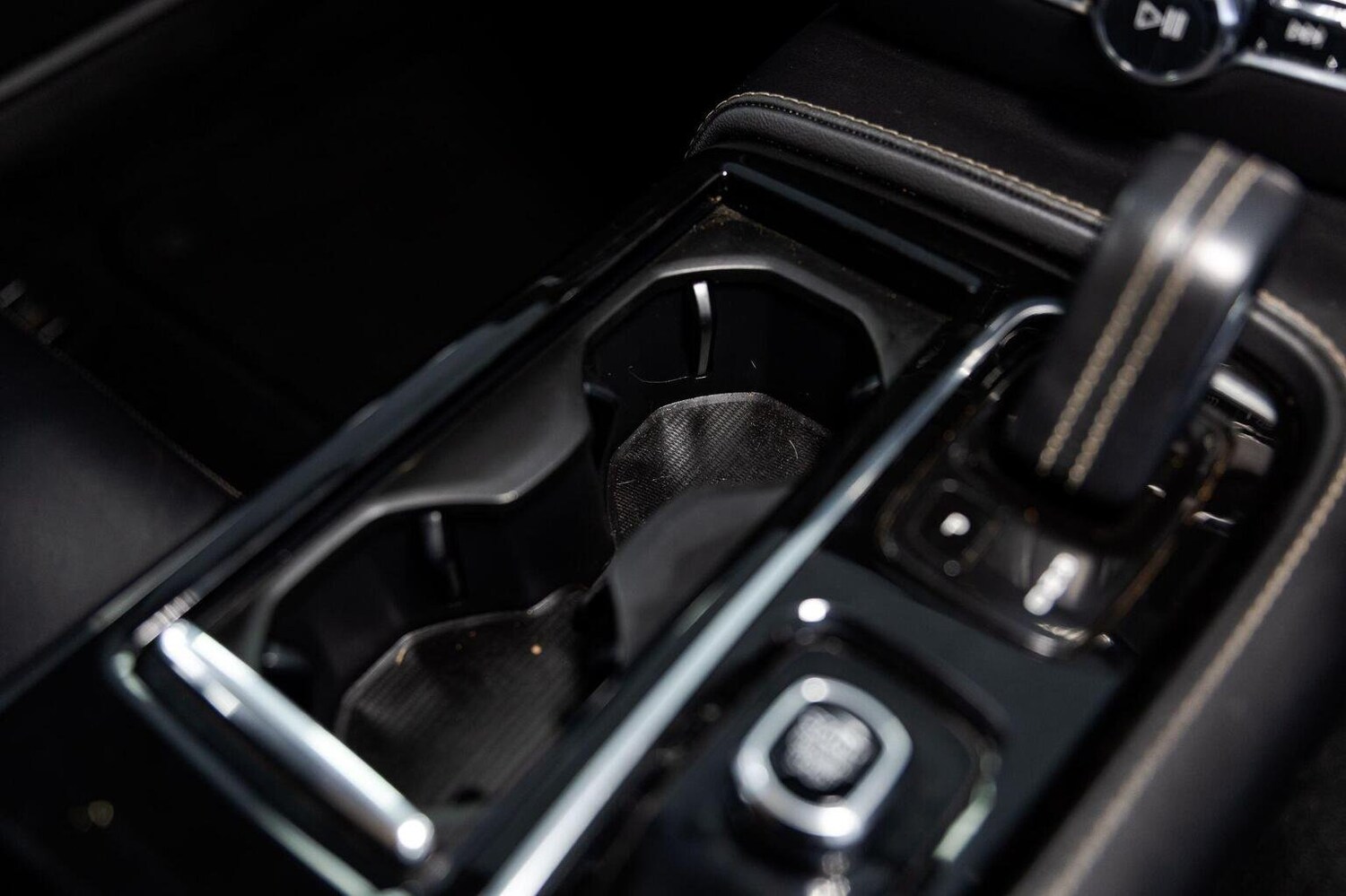 Used Volvo V60 2021 for sale - 75962620: Photo 55