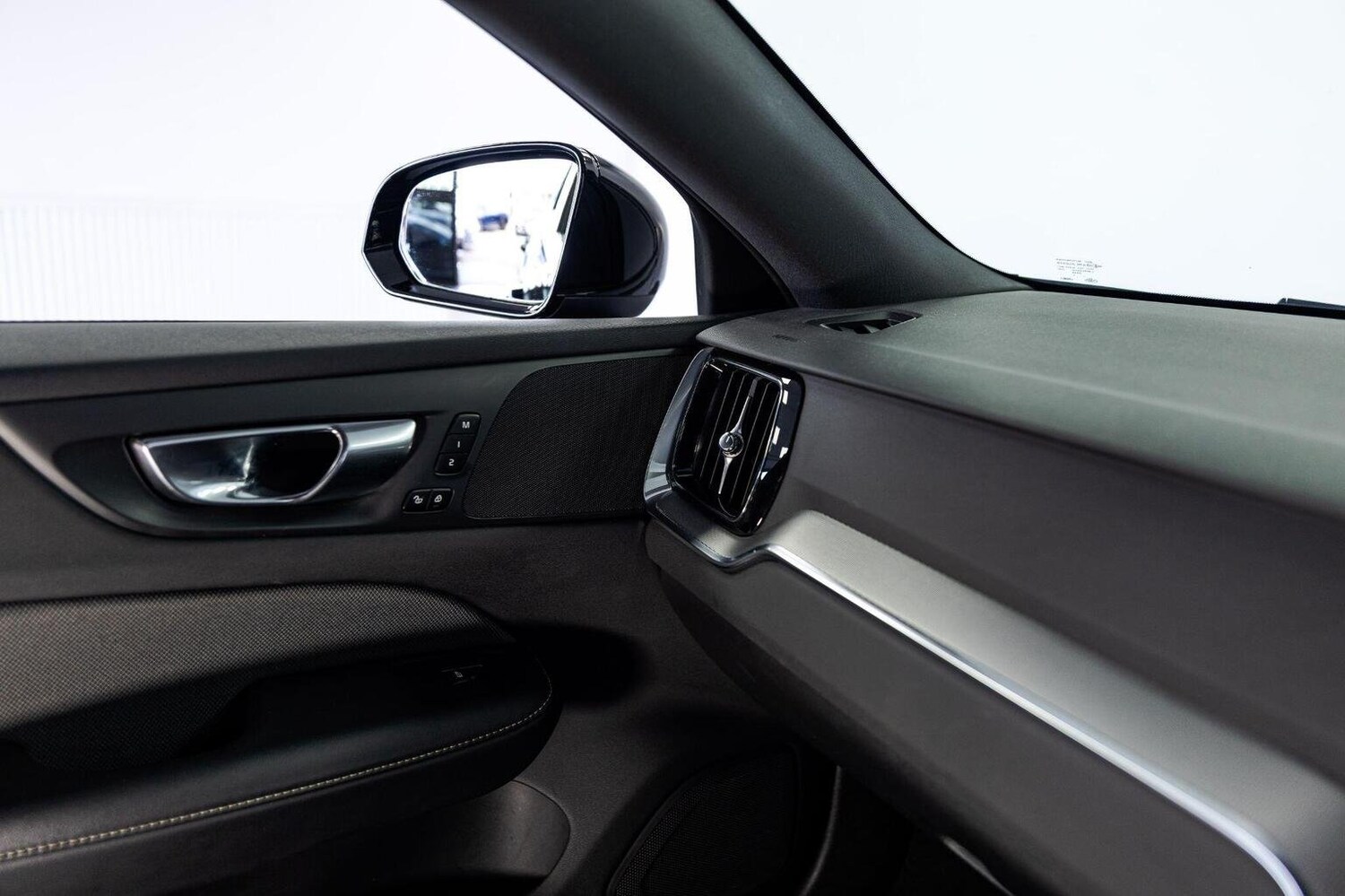 Used Volvo V60 2021 for sale - 75962620: Photo 58