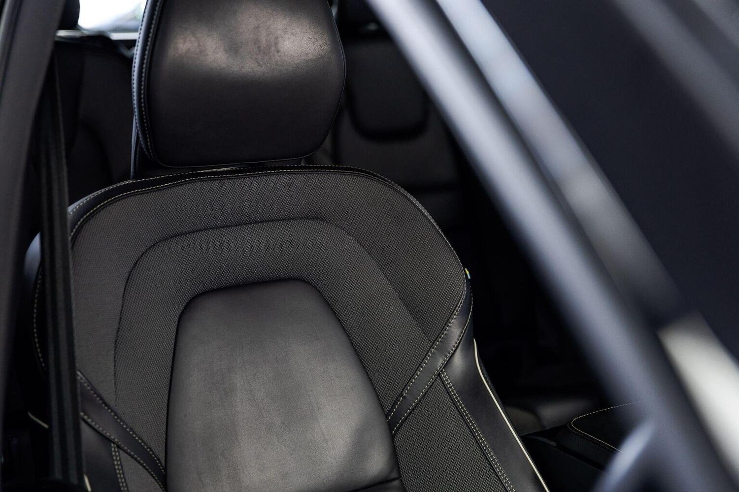 Used Volvo V60 2021 for sale - 75962620: Photo 62