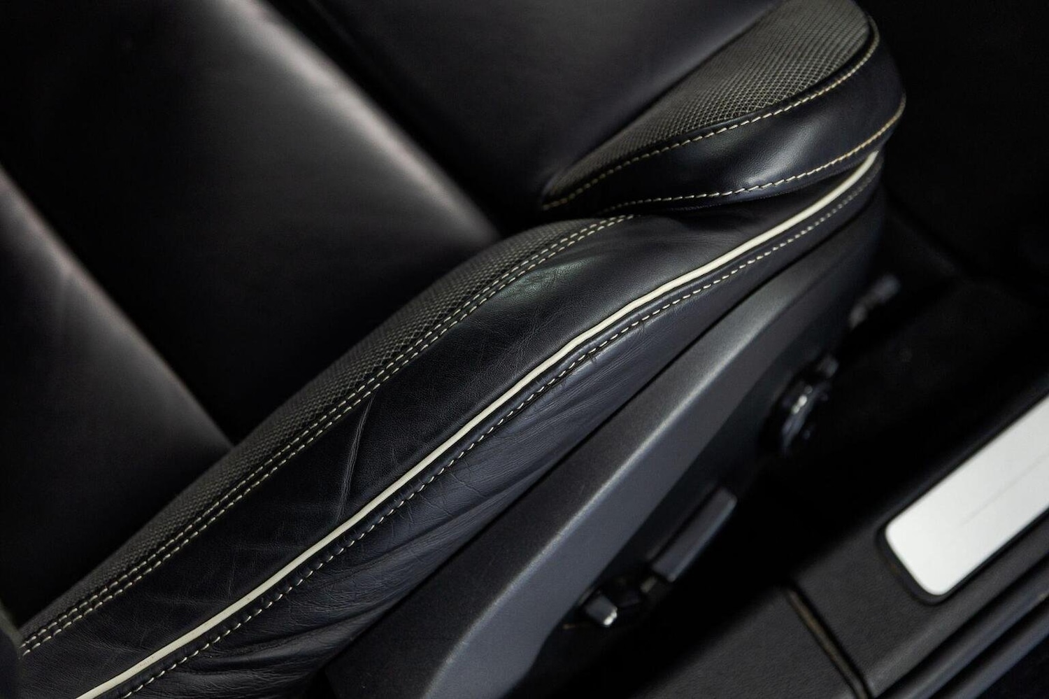 Used Volvo V60 2021 for sale - 75962620: Photo 63