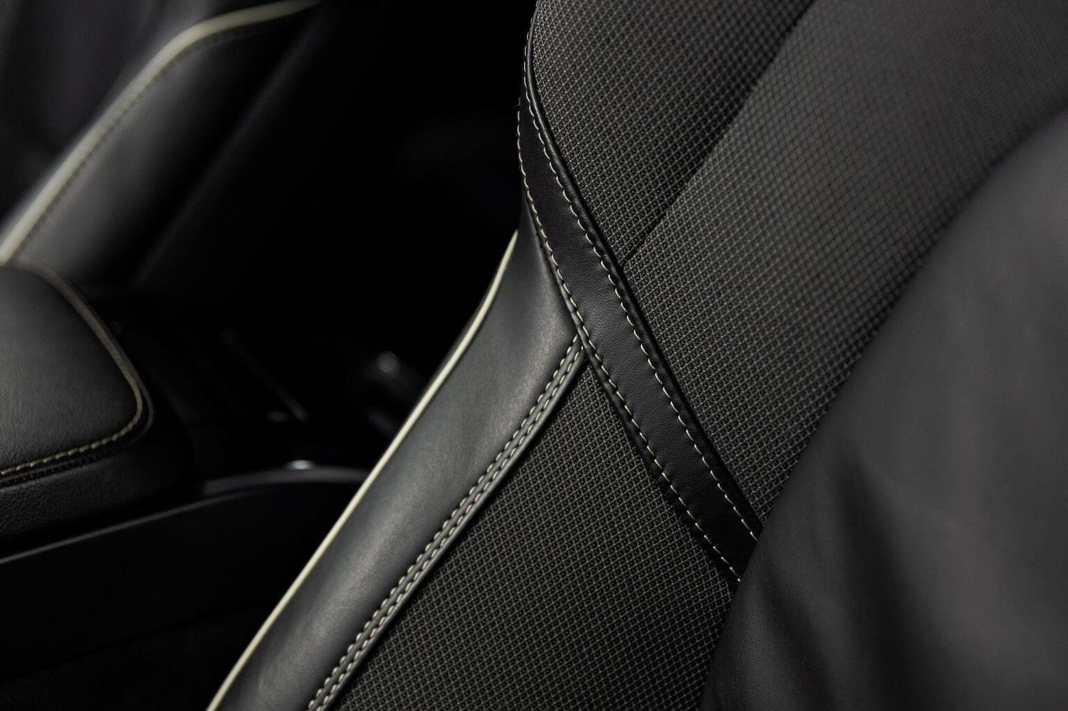 Used Volvo V60 2021 for sale - 75962620: Photo 64