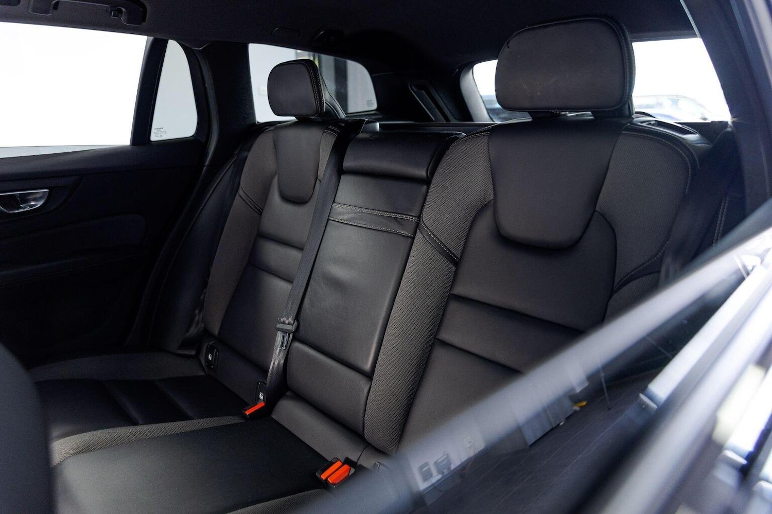 Used Volvo V60 2021 for sale - 75962620: Photo 65