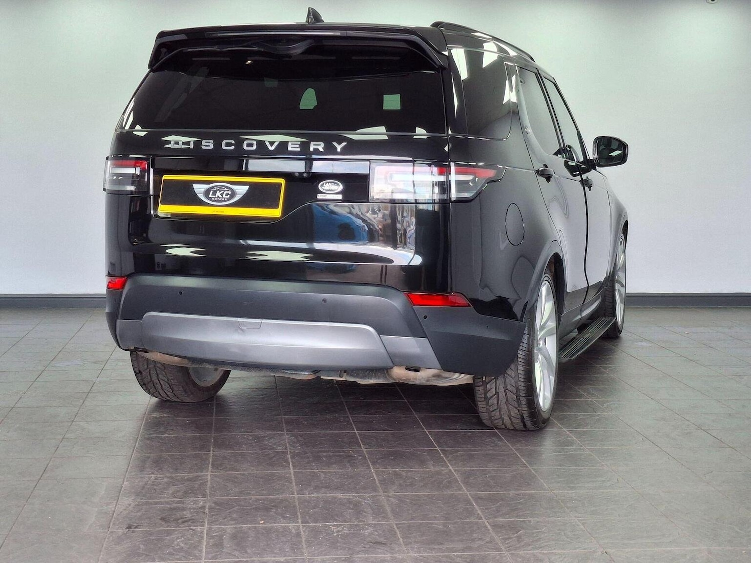 Used Land Rover Discovery 2019 for sale - 76347115: Photo 15